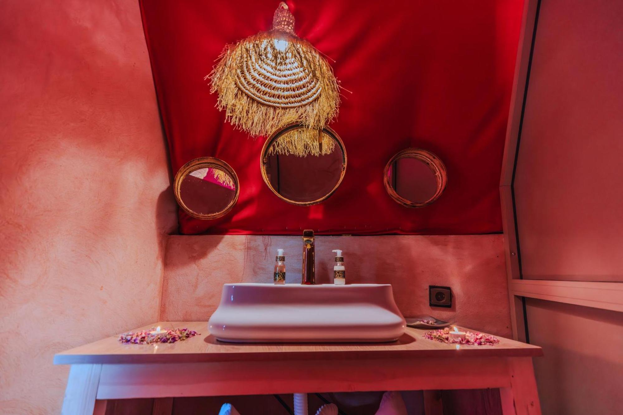 Hotel Luxury Camp Camelhouse Merzouga Esterno foto